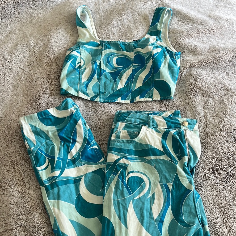 Abstract print pant set